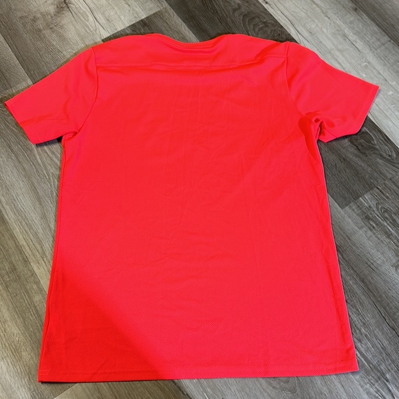 NIKE SURF Dri Fit Red Neon Short Sleeve - Picture 3 of 3